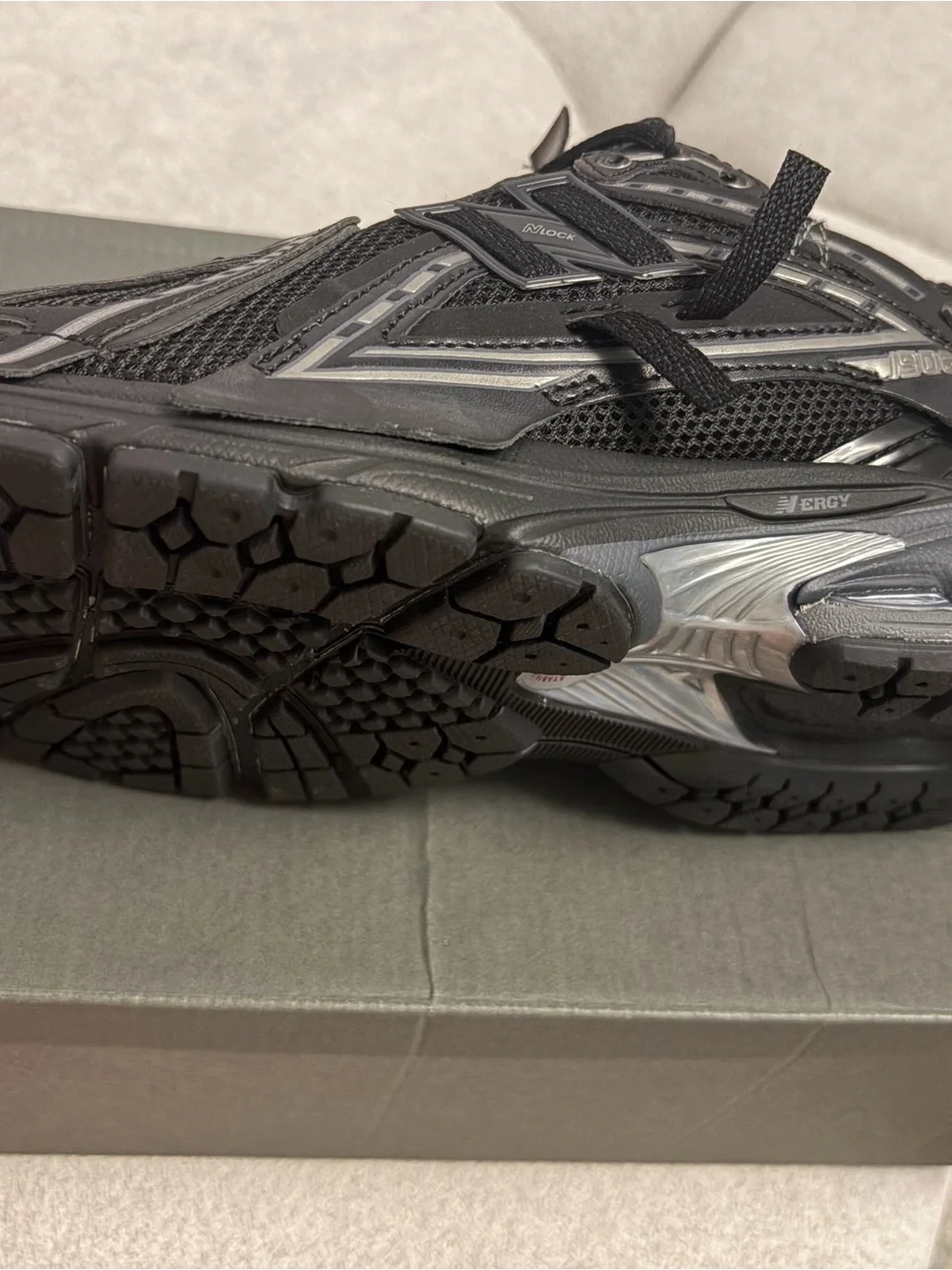 New Balance Black and Silver Men’s Running Sneakers